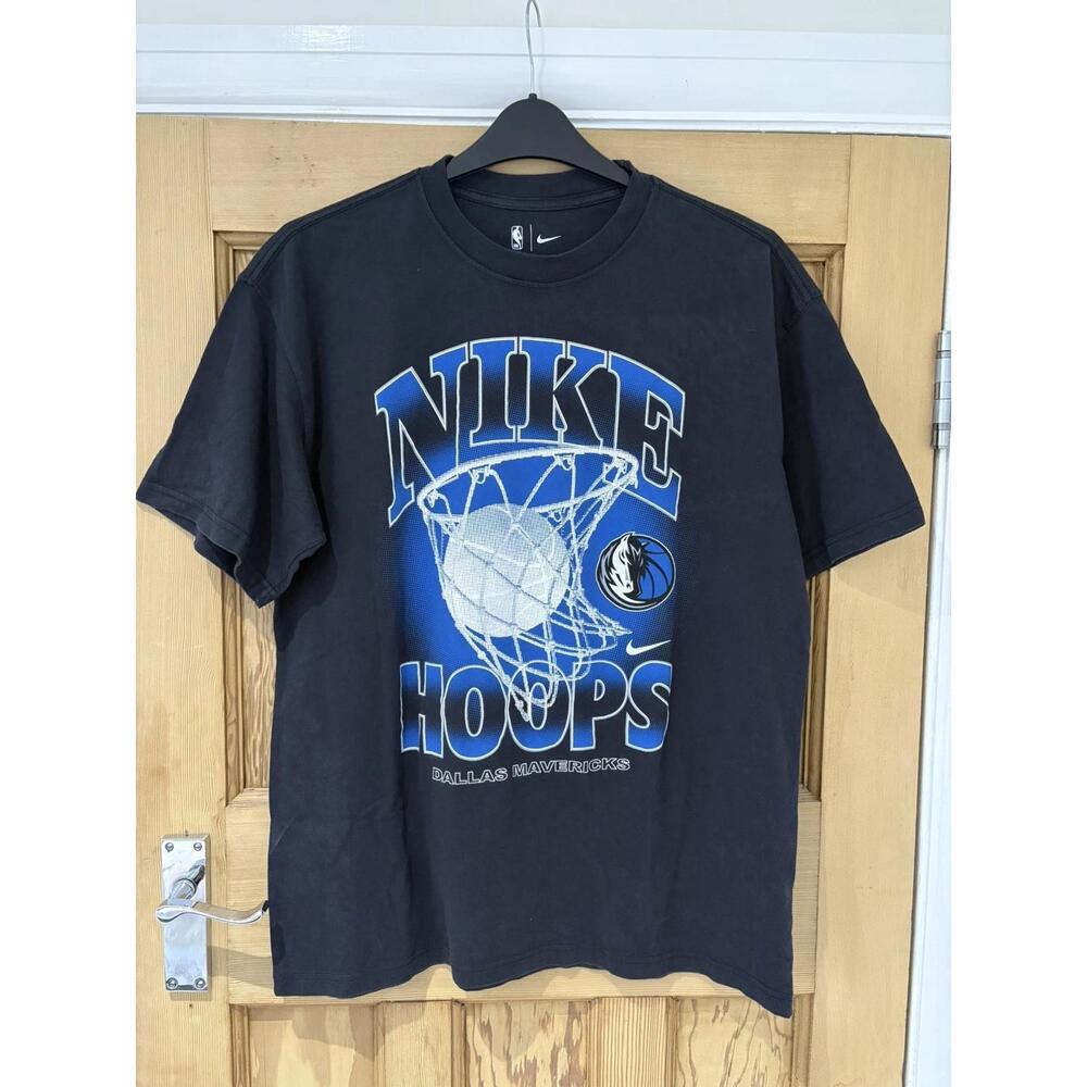 Max90 Dallas Mavericks Courtside Mens T-Shirt edium